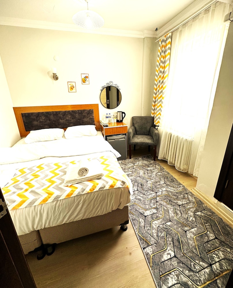 Standard Double Room photo 3