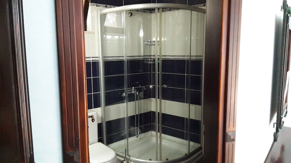 Standard Double or Twin Room - Photo 4