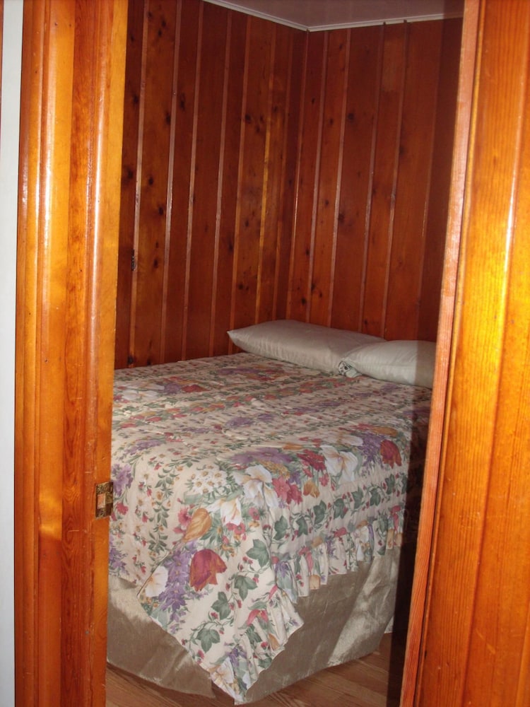 Cottage, 2 Bedrooms (Cabin 7) photo 1