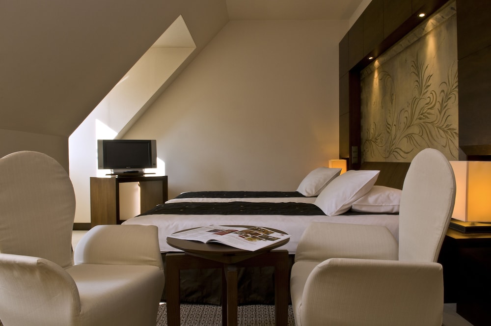 Classic Room, 1 King Bed - Photo 2