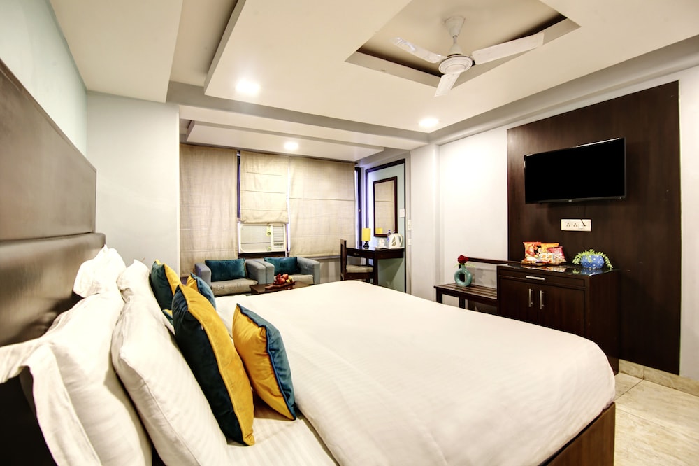 Deluxe Room - Photo 16