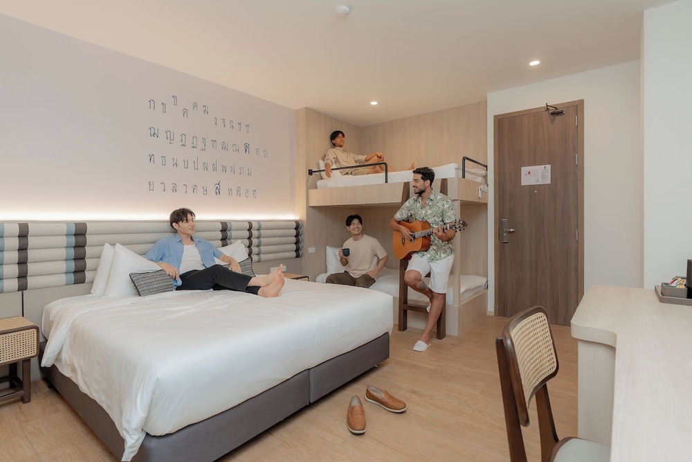 Family Quadruple Room photo 2