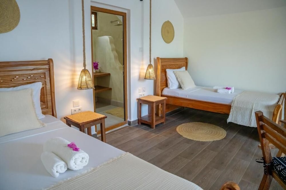 Deluxe Twin Room, Partial Ocean View photo 1