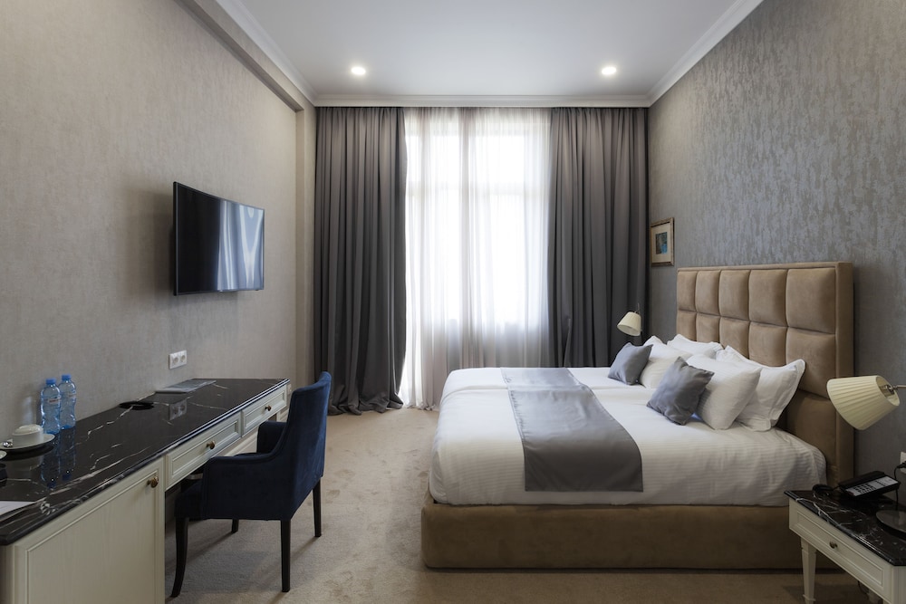 Deluxe Double Room, Balcony photo 1