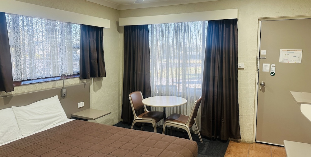Standard Room photo 3