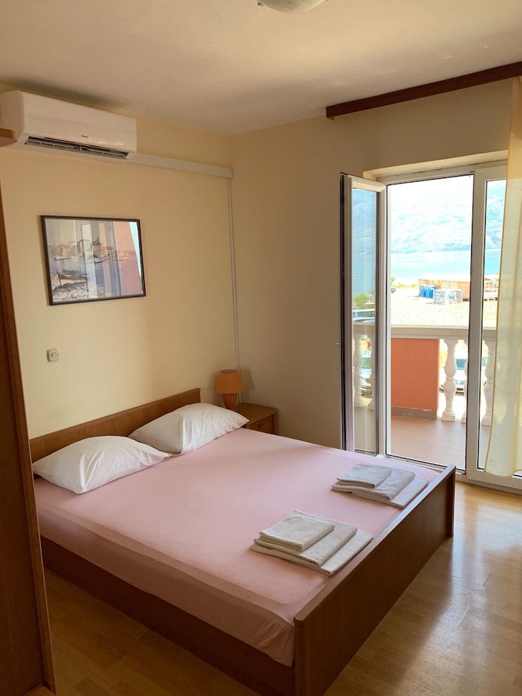 Studio, 1 Bedroom, Balcony photo 1