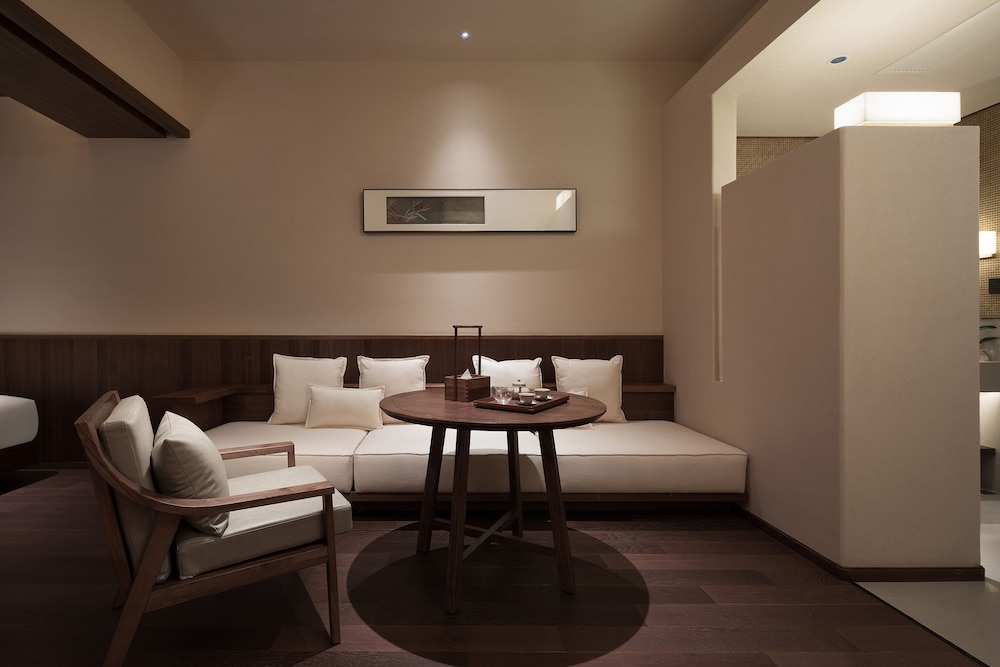 Comfort Room, Multiple Beds photo 2