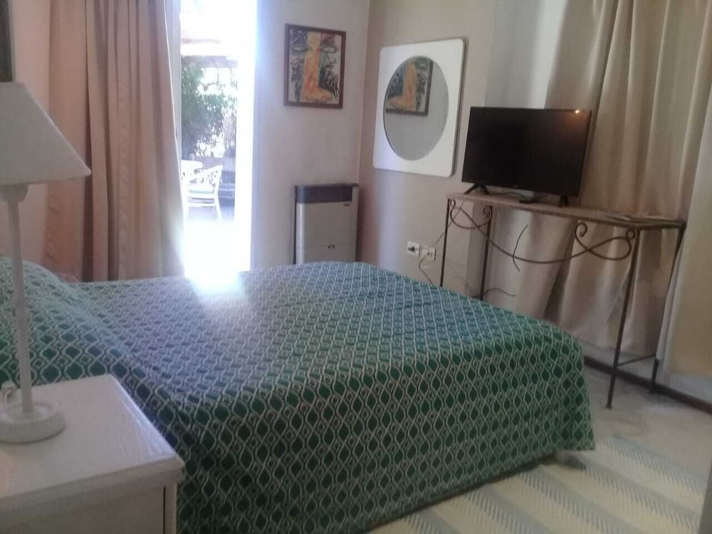 Family Cottage, 2 Bedrooms, Garden View photo 2