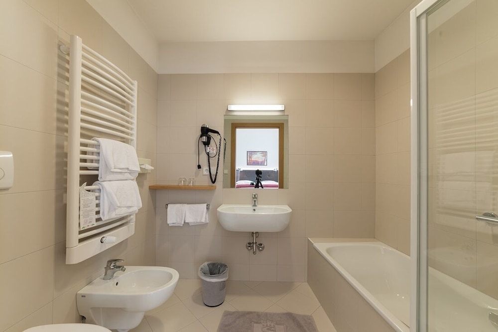 Superior Double Room - Photo 3