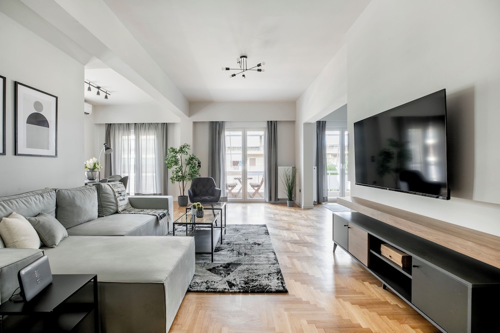 Luxury Apartment, 2 Bedrooms, Non Smoking, City View