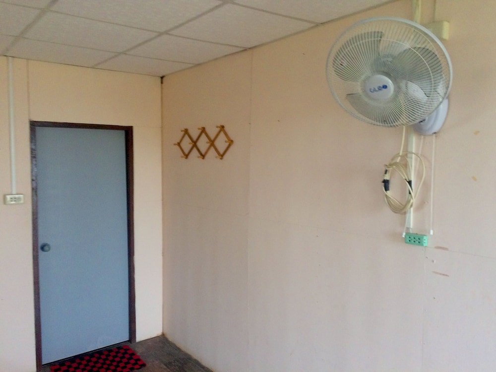 Standard Double Fan with Private Bathroom with Mountain View photo 3
