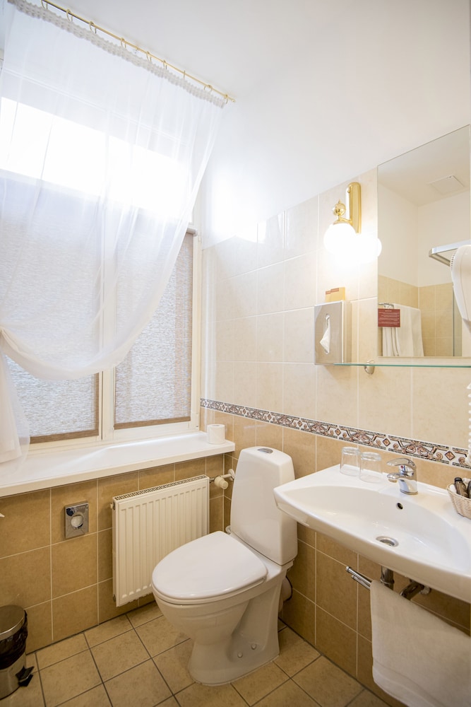 Standard Double Room - Photo 3