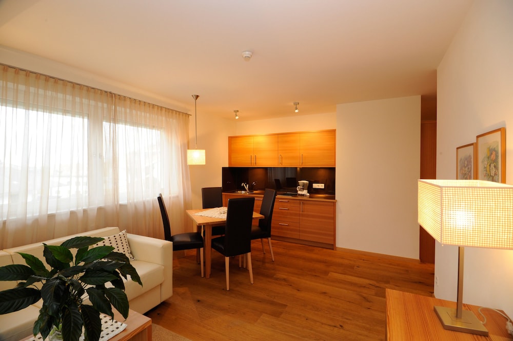 Comfort Apartment, 1 Bedroom (Garden) photo 3