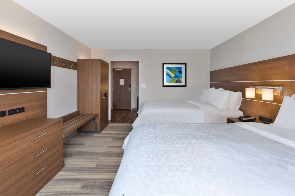 Suite, 2 Queen Beds, Accessible, Non Smoking (Communications)