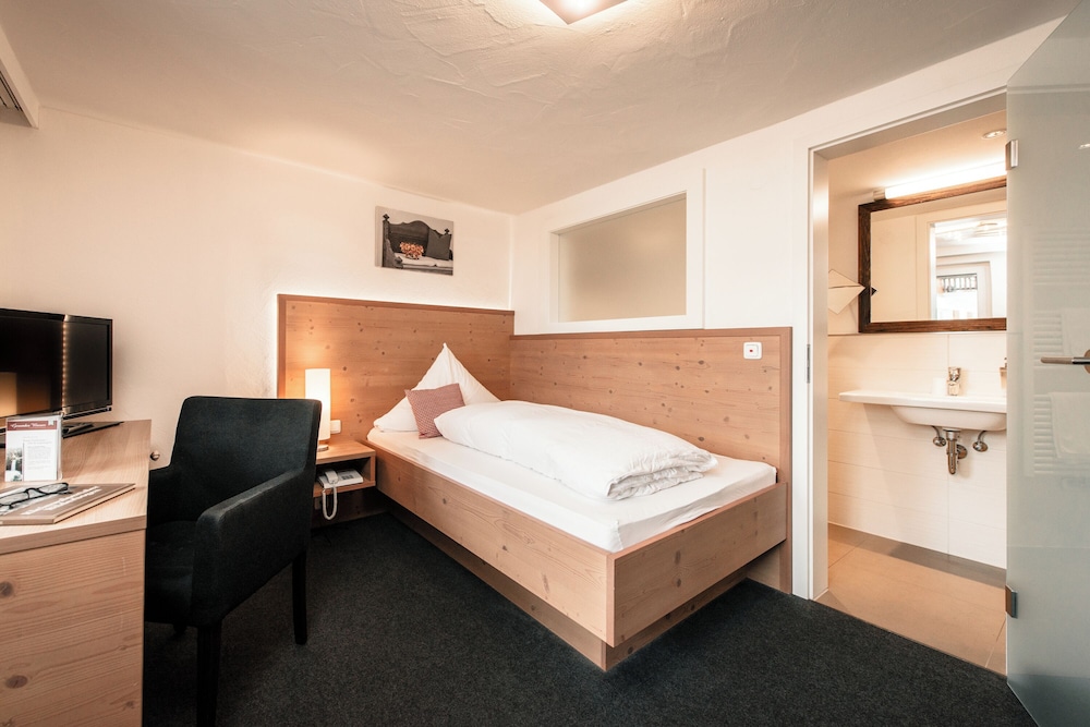 Deluxe Single Room