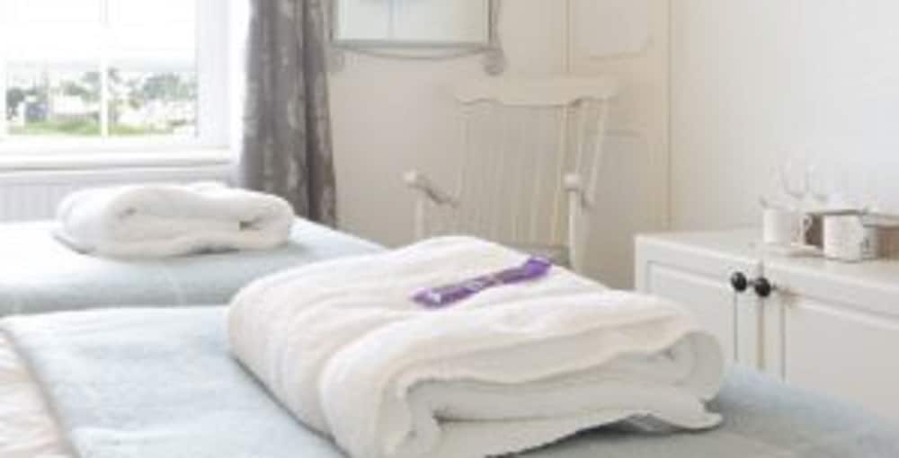 Double or Twin Room photo 2
