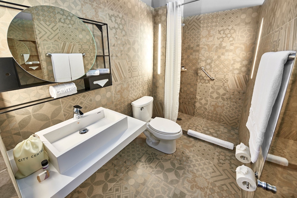 Superior Room, 1 King Bed
