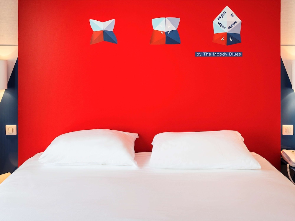 Standard Twin Room, 2 Twin Beds - Photo 1