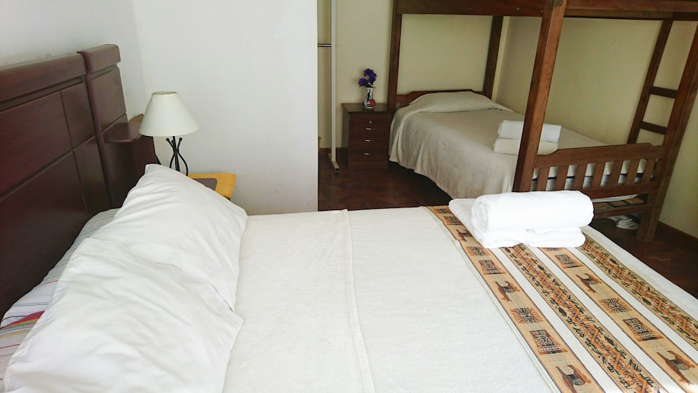 Economy Triple Room photo 1