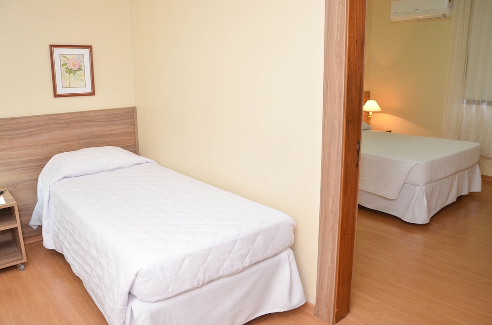 Standard Triple Room - Photo 4