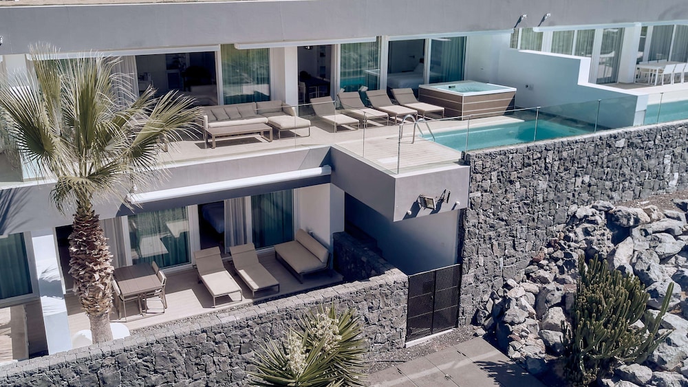 Suite, 3 Bedrooms, Private Pool, Sea View (Infinity Mar, Jacuzzi)