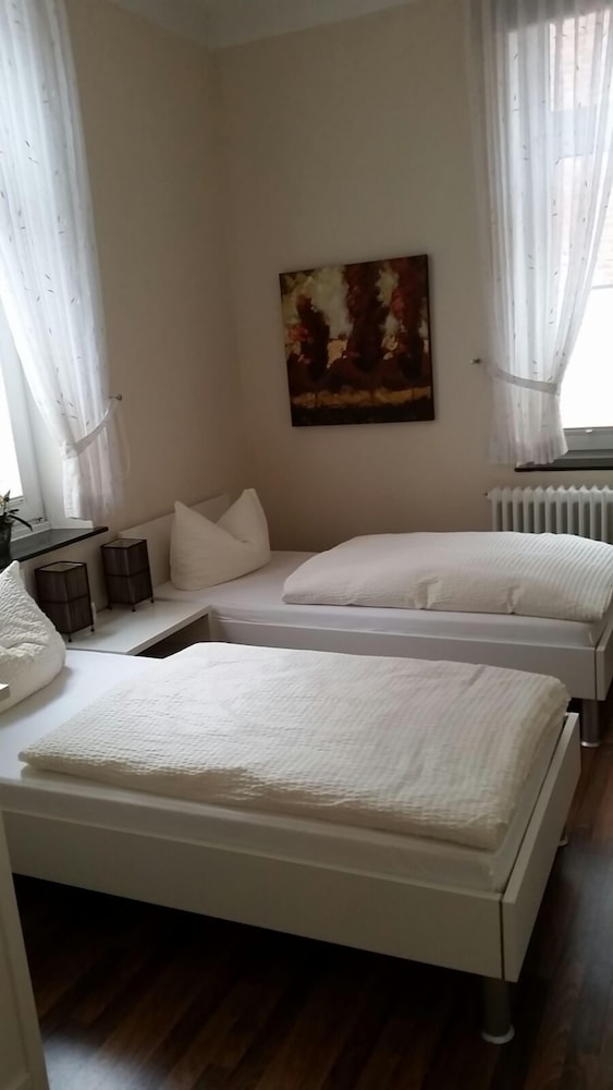 Classic Double Or Twin Room, 1 Bedroom, Non Smoking photo 2