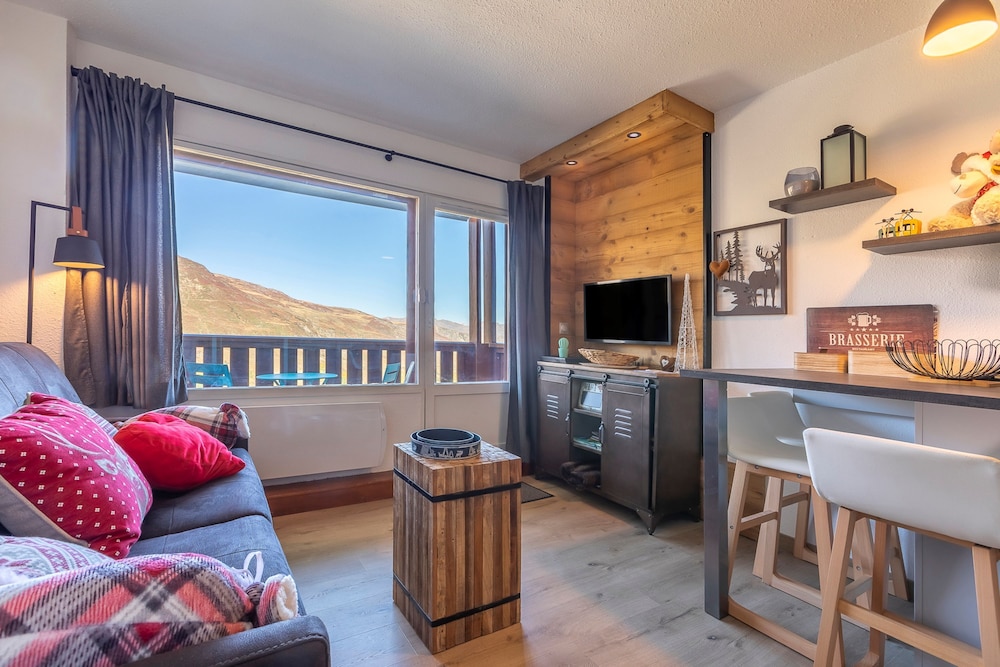 Studio, Ensuite, Mountain View ( -NECOU 306) photo 1