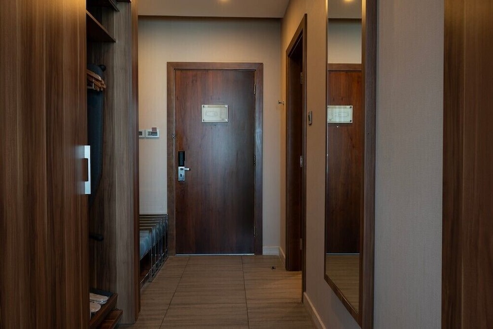 Deluxe Twin Room, City View photo 2