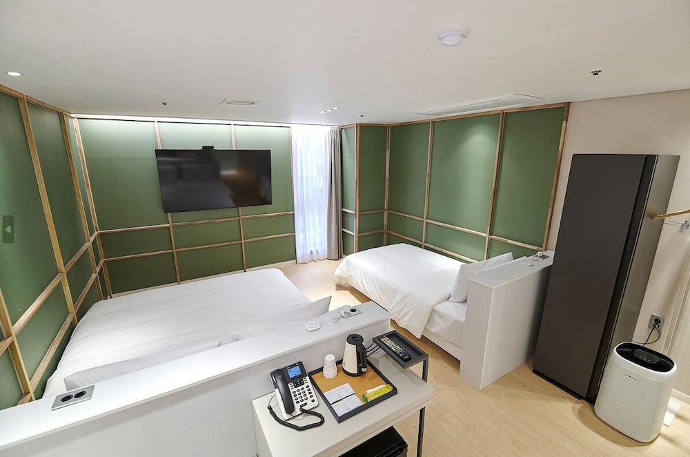 Premium Twin Room photo 1