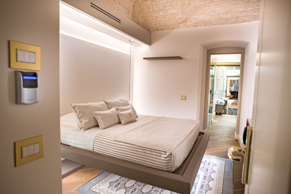 Superior Studio Suite, 1 Double Bed, Tower