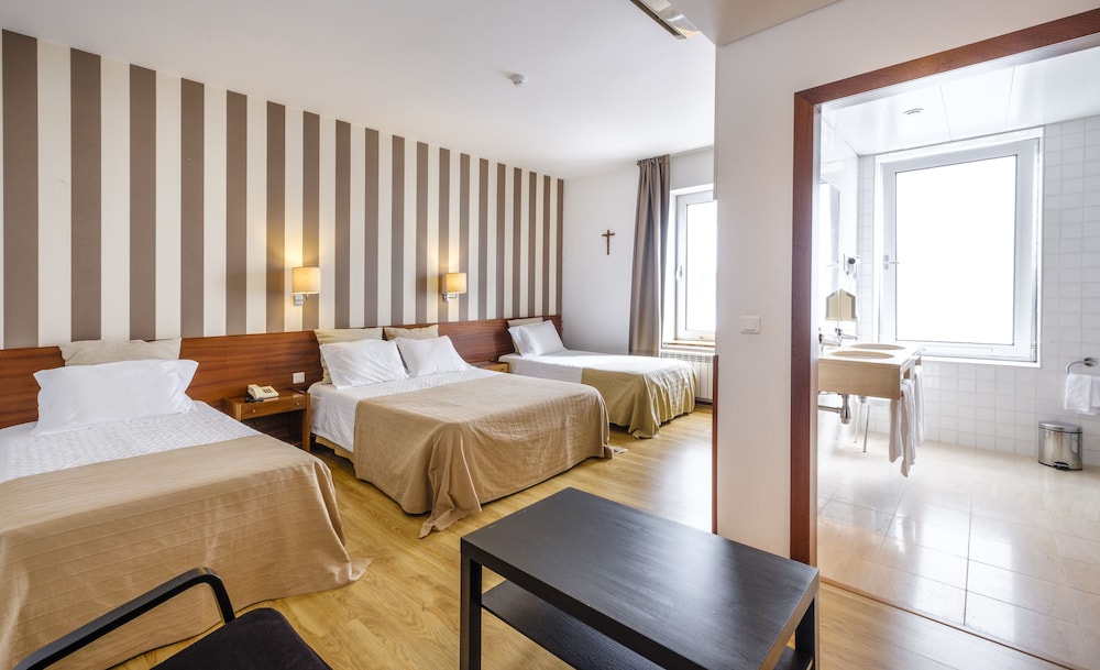 Classic Twin Room