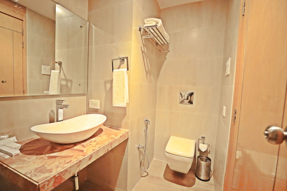 Deluxe Twin Room photo 3