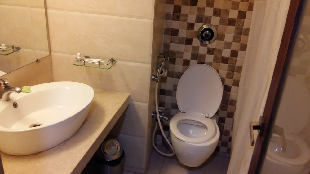 Deluxe Room, 1 Double Bed, Non Smoking photo 3