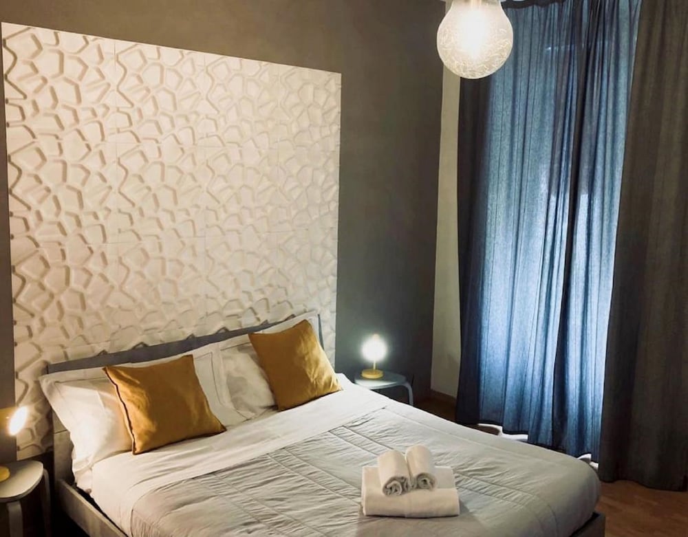 Deluxe Room, 1 Bedroom, Balcony, City View - Photo 4
