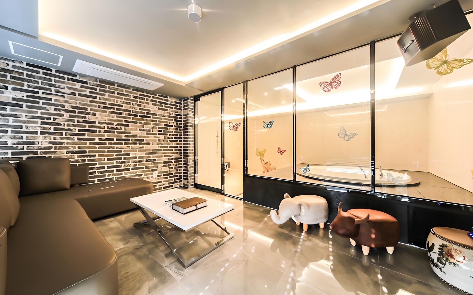 Room (Family Room (reservation directly wit) - Photo 7