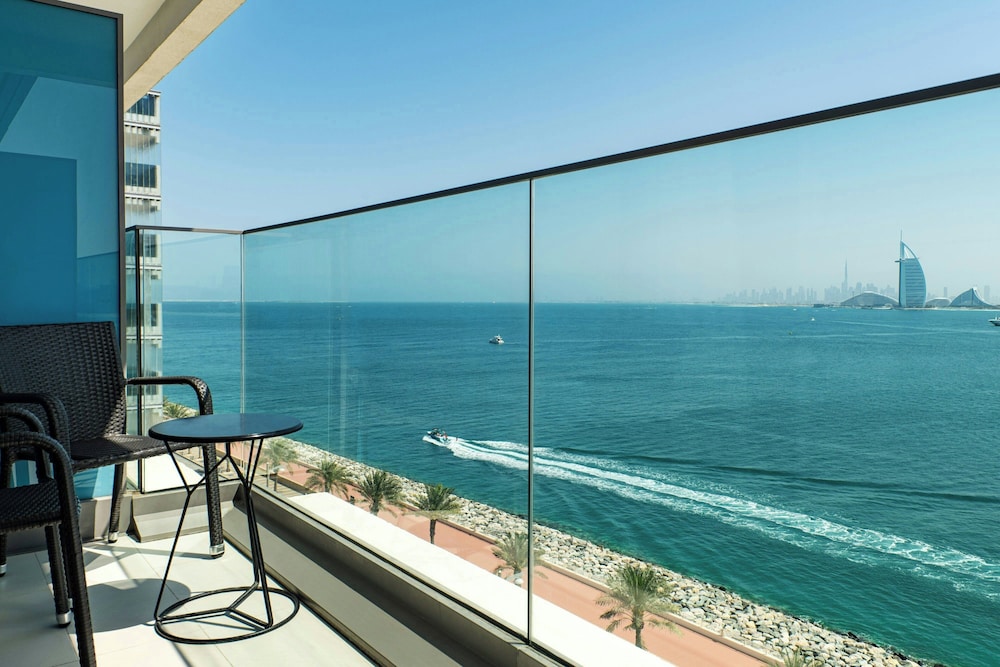 Aloft, Guest room, 1 King Bed, Sea view, Balcony photo 3
