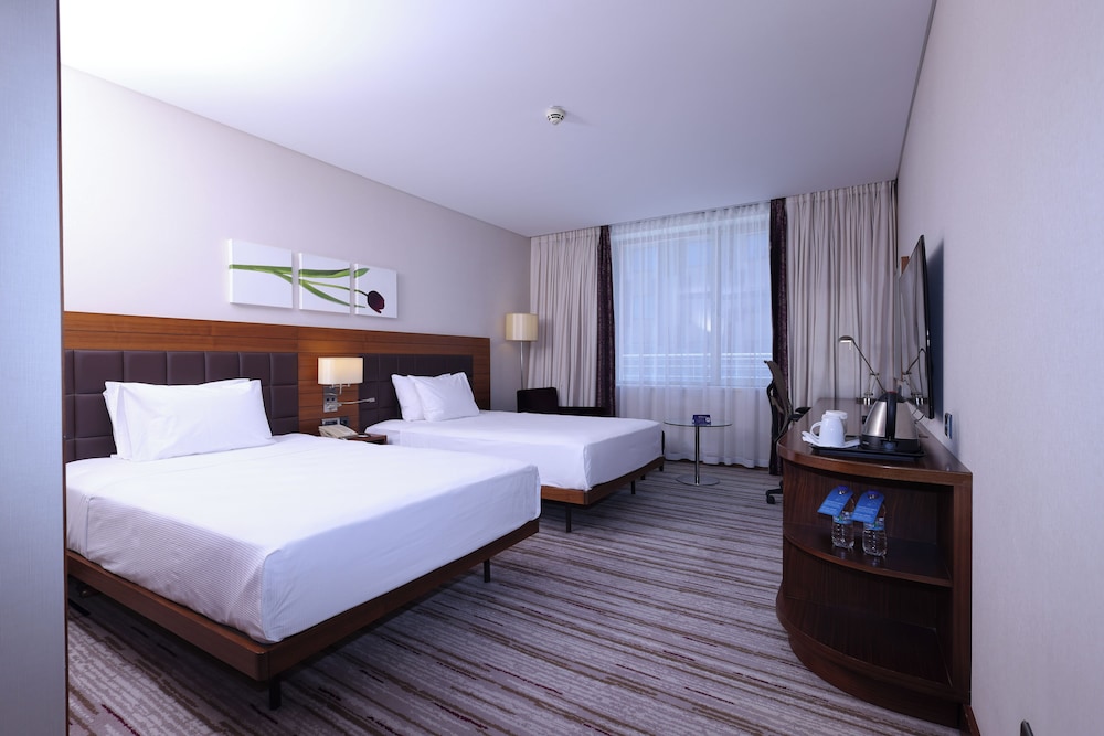 Standard Room, 2 Twin Beds thumbnail 6