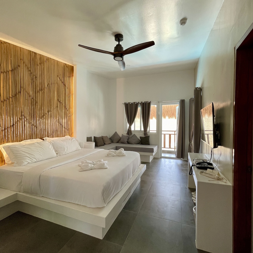 Deluxe Triple Room - Photo 1