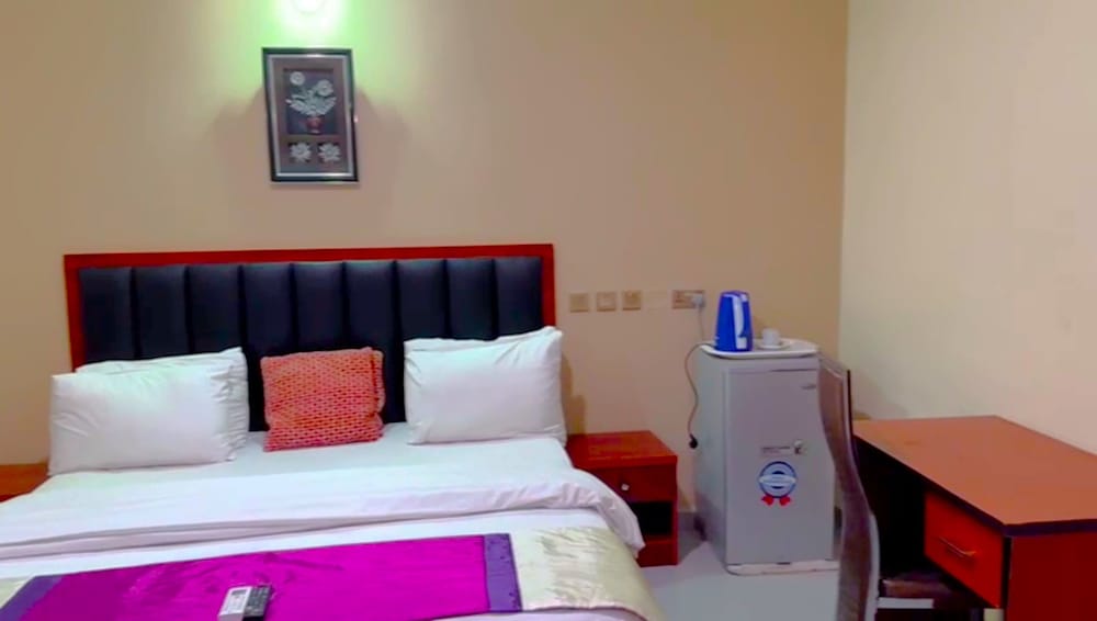 Royal Room - Photo 2