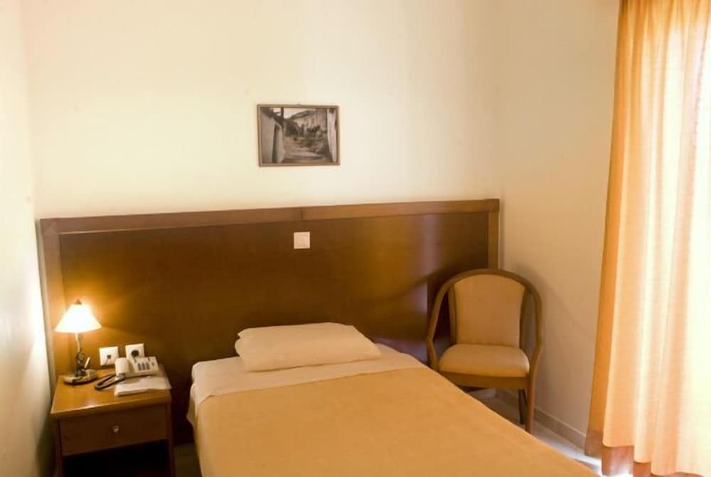 Single Room photo 2