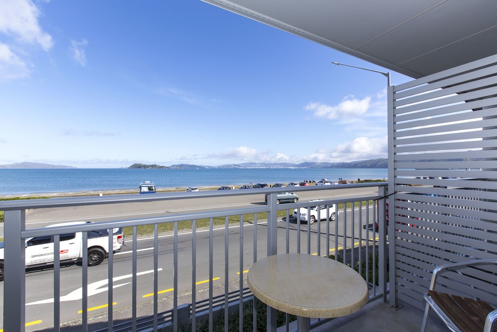 Sea View Suite, SPA Bath, with Balcony-Top Floor