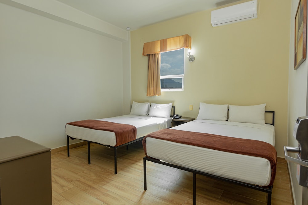 Standard Double Room, 2 Double Beds photo 2