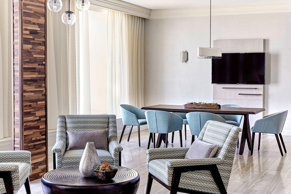 Luxury Suite, 1 King Bed with Sofa bed