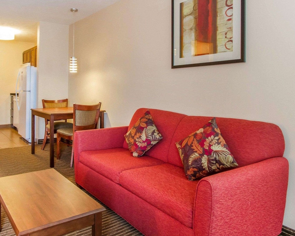 Suite, Multiple Beds, Non Smoking photo 1