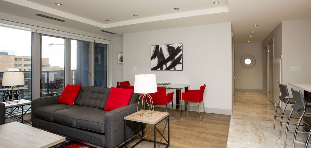 Executive Suite, 2 Bedrooms, Kitchen, Executive Level