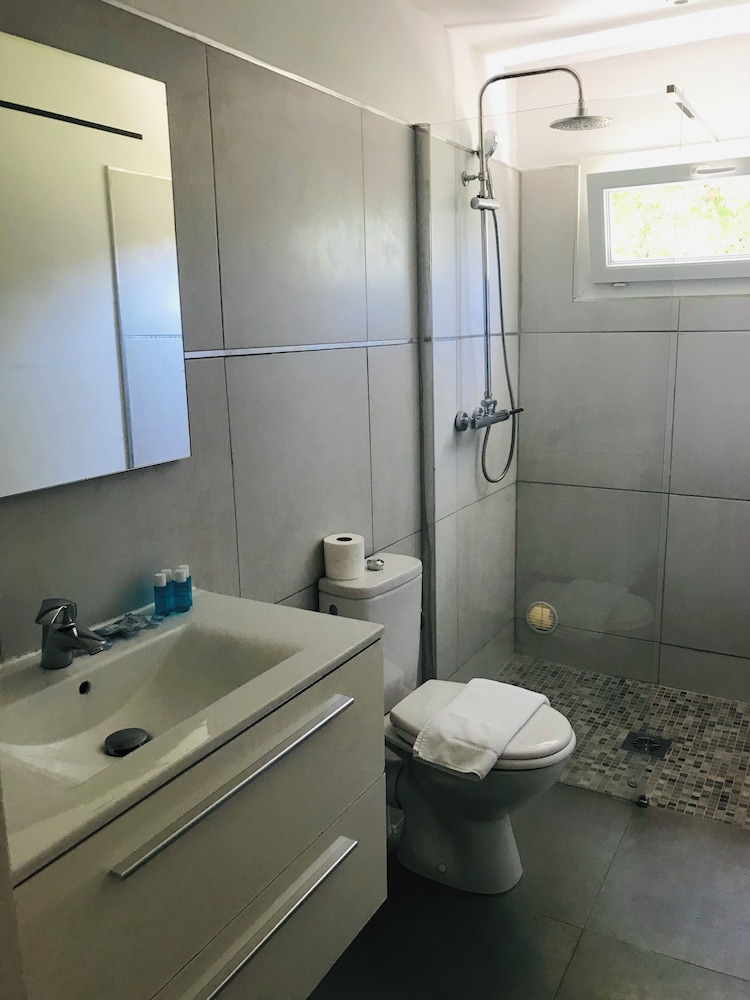 Apartment (LES ARBOUSIERS 011) photo 2
