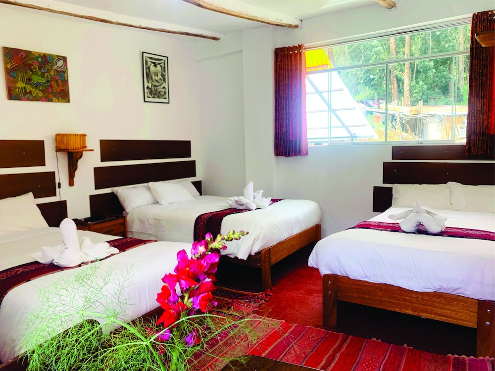 Panoramic Triple Room, Mixed Dorm, Valley View photo 3