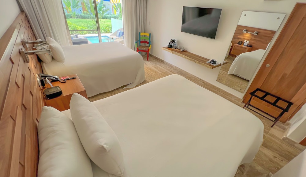 Vibe, 2 Queen size bed, non-smoking photo 2