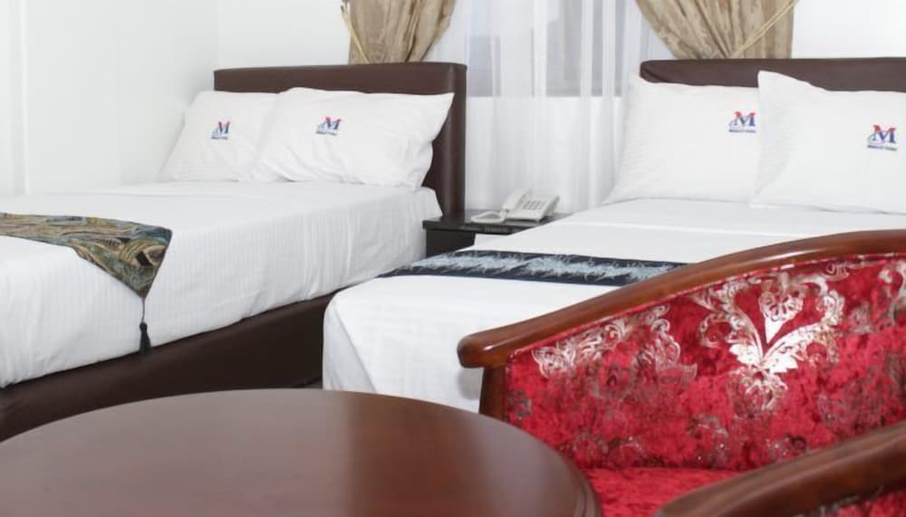 Classic Suite, 1 Bedroom, Hot Tub, City View photo 3