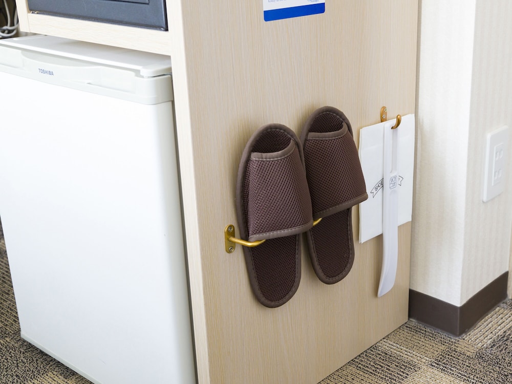 Economy Double Room, Non Smoking - Photo 9